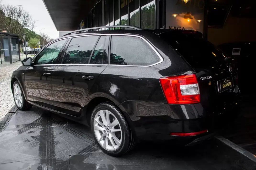 Skoda Octavia Break 2019 - 10990 EUR, 374598 km - AUTO.MOTO.pt - 374598km - foto 6 de 44