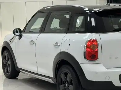MINI Countryman 2015 - 13890 EUR, 149000 km - AUTO.MOTO.pt - 149000km - foto 10 de 25