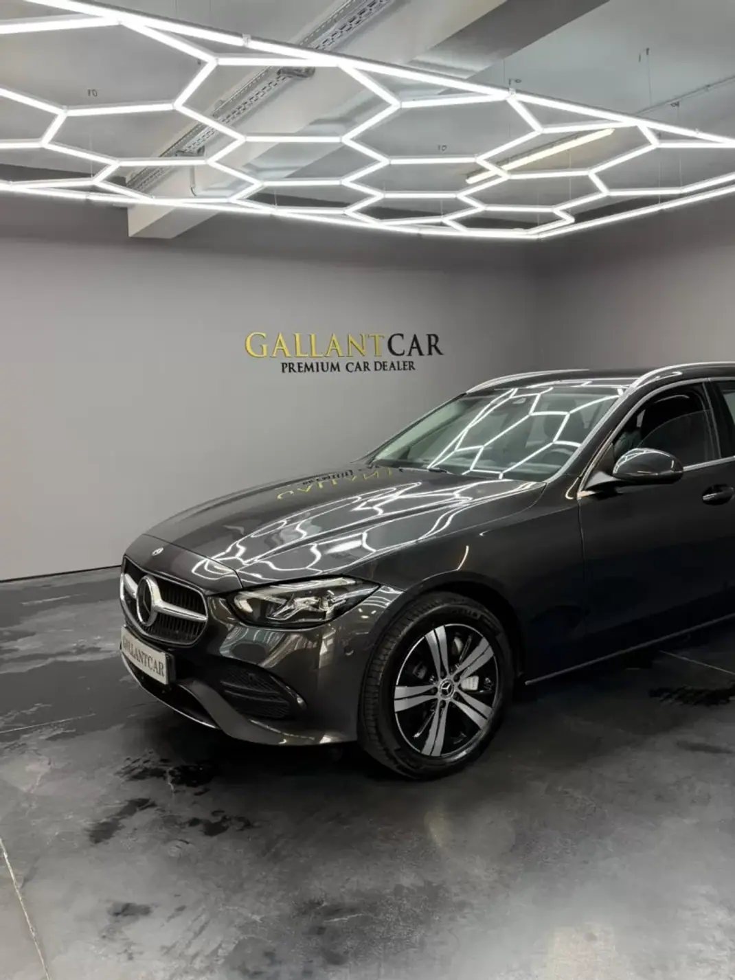 Mercedes-Benz C 300 2023 - 36500 EUR, 88706 km - 88706km - foto 2 de 32