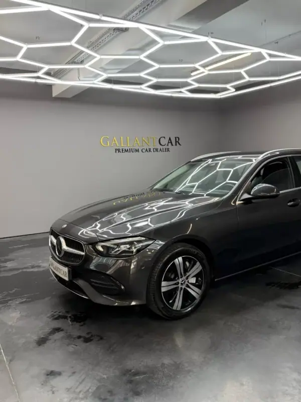 Mercedes-Benz C 300 2023 - 36500 EUR, 88706 km - AUTO.MOTO.pt - 88706km - foto 2 de 32