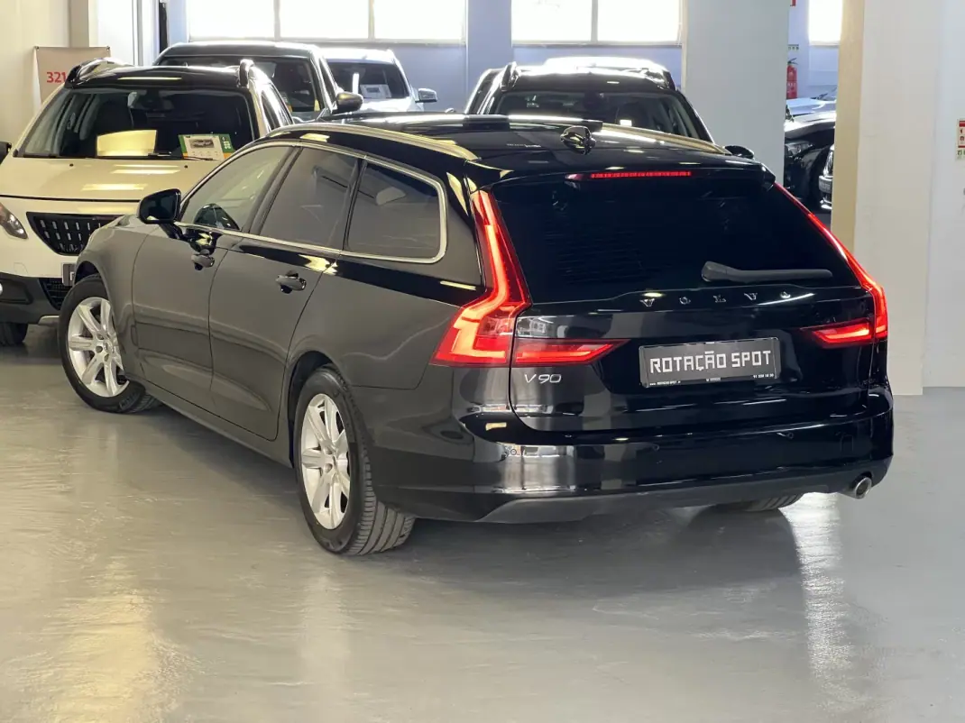 Volvo V90 2018 - 27490 EUR, 160000 km - AUTO.MOTO.pt - 160000km - foto 16 de 53