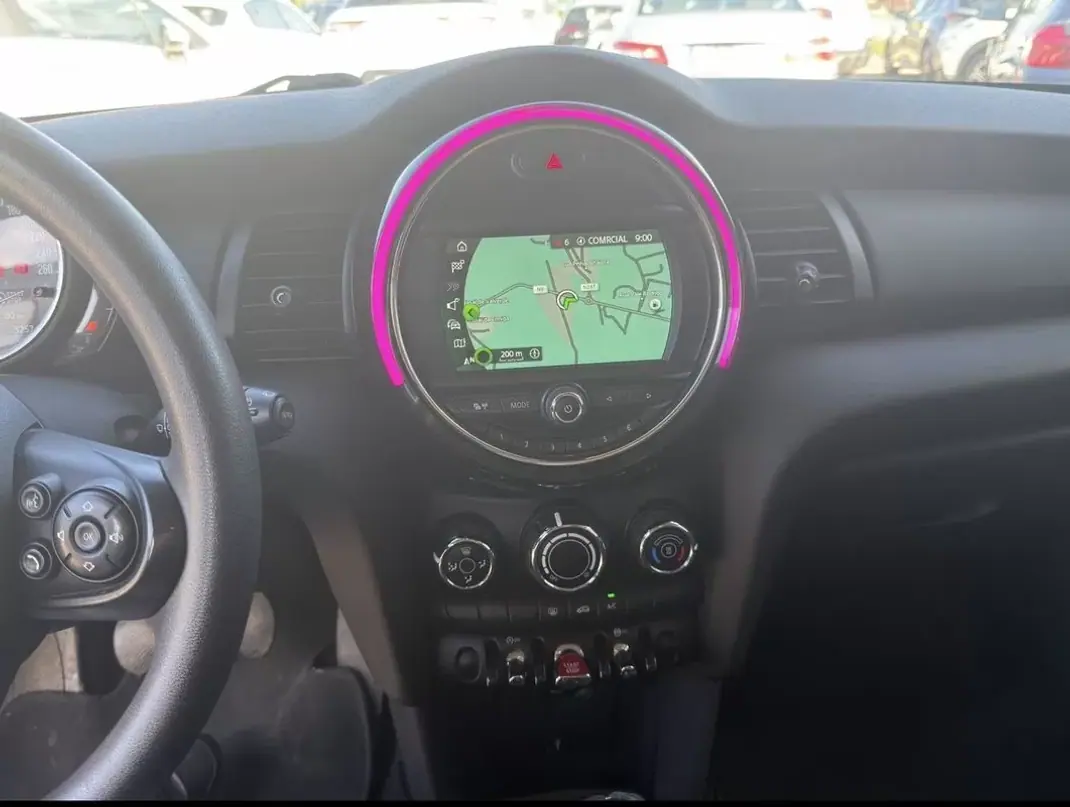 MINI 5 Portas 2018 - 13900 EUR, 185247 km - AUTO.MOTO.pt - 185247km - foto 12 de 13