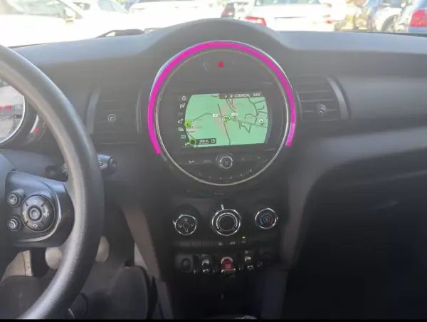 MINI 5 Portas 2018 - 13900 EUR, 185247 km - AUTO.MOTO.pt - 185247km - foto 12 de 13