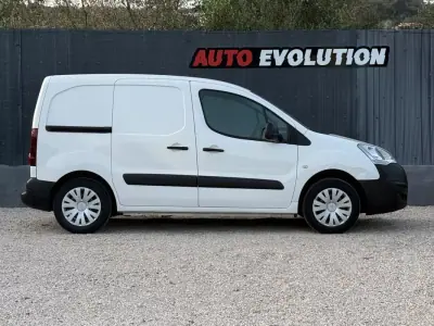 Citroën BERLINGO 1.6hdi 3L AUTOMATICA 2017 - 9950 EUR, 219000 km - AUTO.MOTO.pt - 219000km - foto 13 de 23