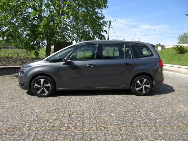 Citroën C4 Grand Picasso 2014 - 11490 EUR, 185000 km - AUTO.MOTO.pt - 185000km - foto 5 de 60