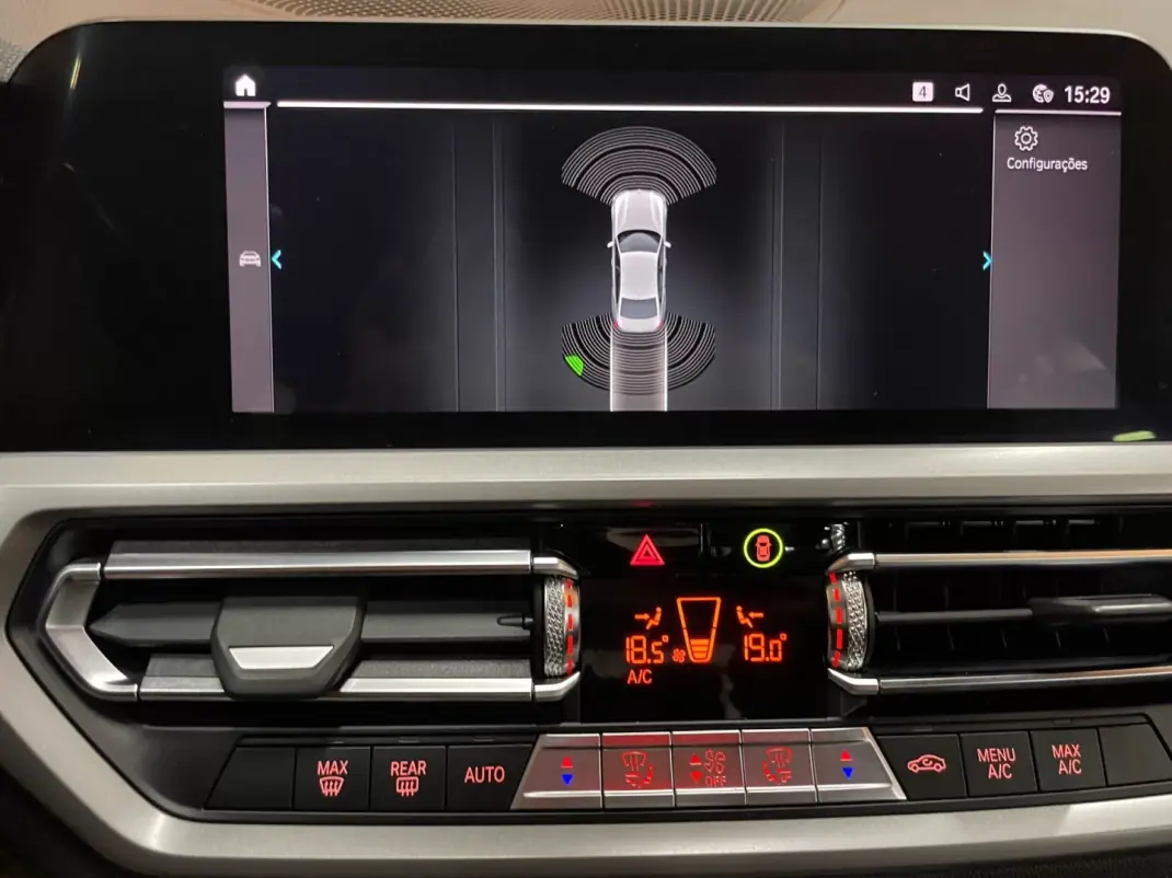 BMW 330e 2019 - 23950 EUR, 154443 km - 154443km - foto 12 de 20
