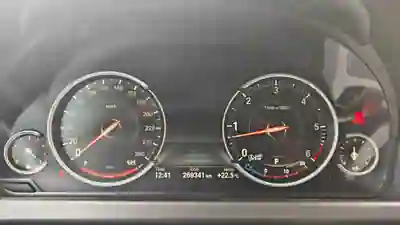 BMW 640 Gran Coupé 2014 - 27500 EUR, 278000 km - AUTO.MOTO.pt - 278000km - foto 7 de 12