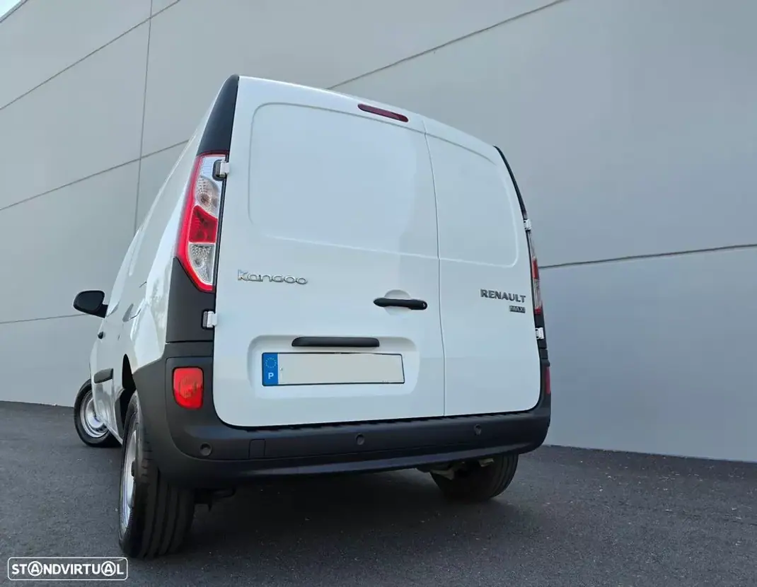 Renault 2021 - 12990 EUR, 90000 km - AUTO.MOTO.pt - 90000km - foto 25 de 25