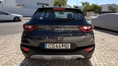 Kia Stonic 2020 - 13990 EUR, 94712 km - AUTO.MOTO.pt - 94712km - foto 4 de 16