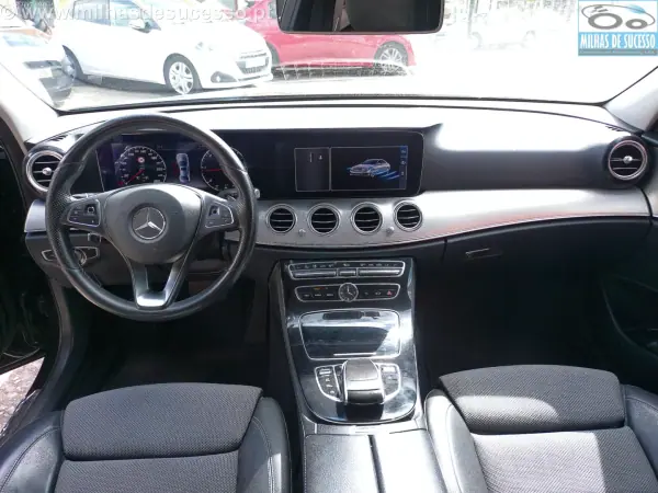Mercedes-Benz E 220 2017 - 24500 EUR, 181000 km - AUTO.MOTO.pt - 181000km - foto 19 de 20