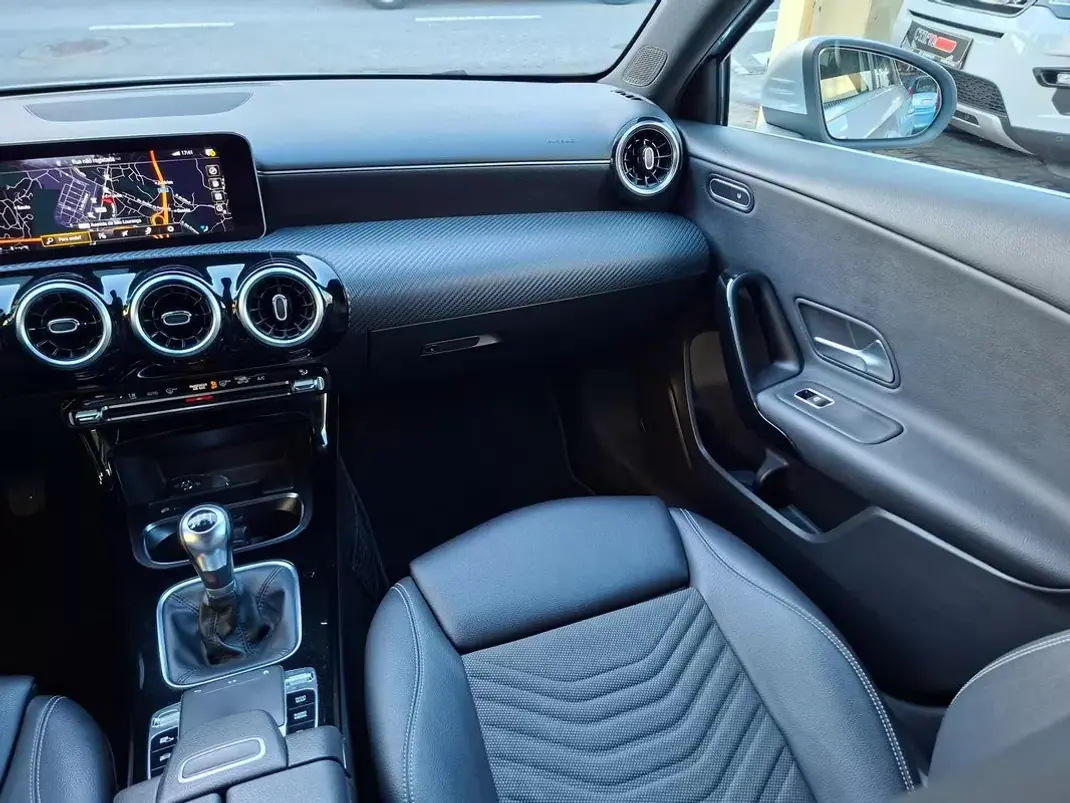 Mercedes-Benz A 200 2018 - 22500 EUR, 77000 km - AUTO.MOTO.pt - 77000km - foto 30 de 37