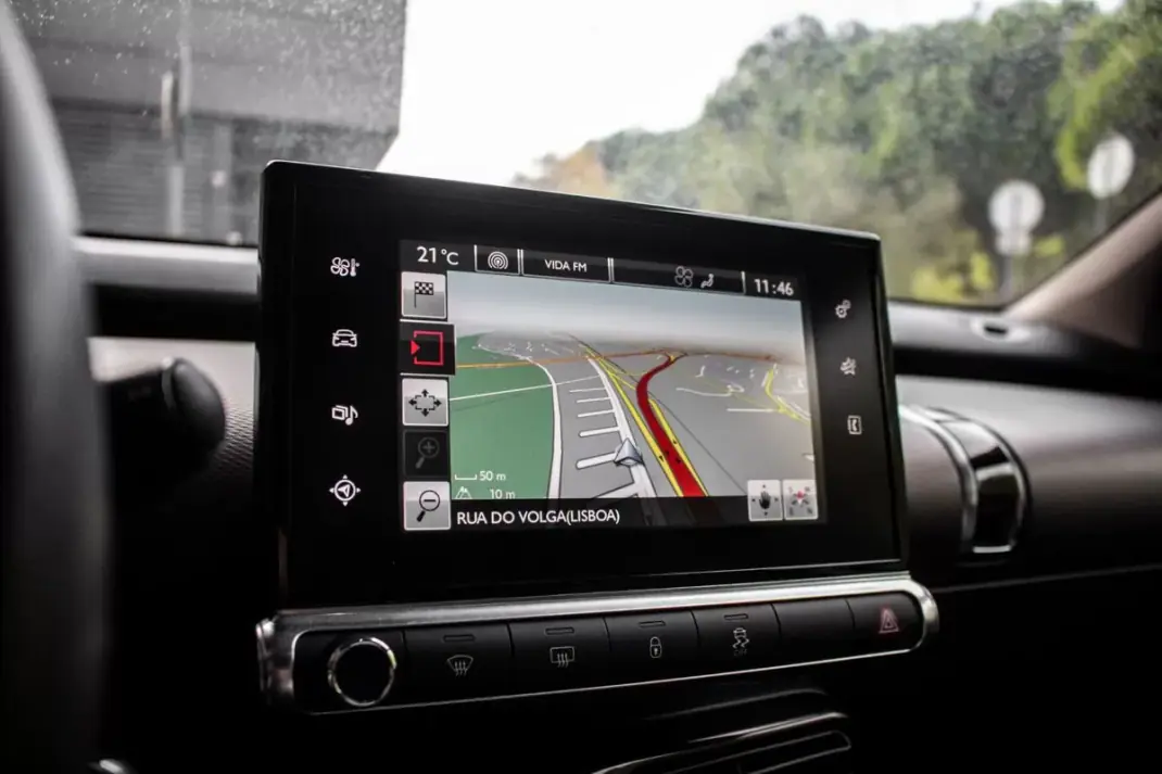 Citroën C4 Cactus 2016 - 10550 EUR, 98640 km - AUTO.MOTO.pt - 98640km - foto 39 de 42