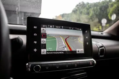 Citroën C4 Cactus 2016 - 10550 EUR, 98640 km - AUTO.MOTO.pt - 98640km - foto 39 de 42