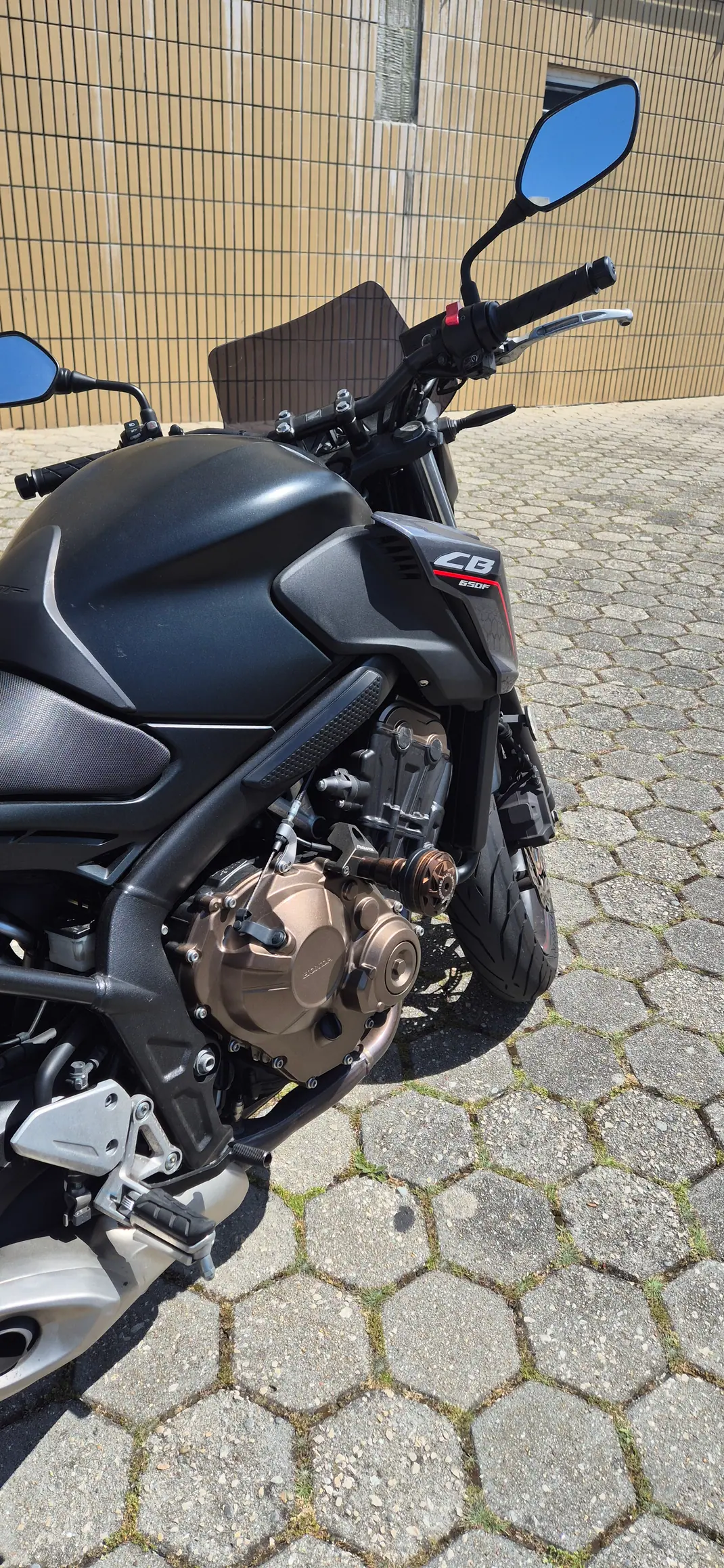 Honda CB650F 2019 - 6200 EUR, 20000 km - AUTO.MOTO.pt - 20000km - foto 12 de 13