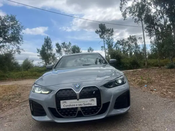 BMW i4 2023 - 41750 EUR, 74000 km - AUTO.MOTO.pt - 74000km - foto 35 de 86