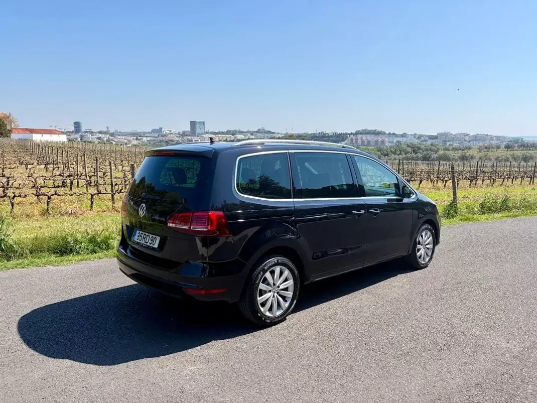 Volkswagen Sharan 2016 - 24900 EUR, 160555 km - AUTO.MOTO.pt - 160555km - foto 2 de 24