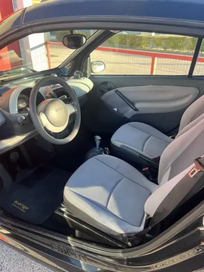 Smart Fortwo Cabrio 2004 - 2999 EUR, 205000 km - AUTO.MOTO.pt - 205000km - foto 5 de 6