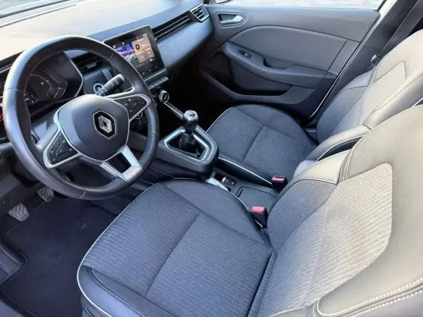 Renault Clio 2020 - 11900 EUR, 158151 km - AUTO.MOTO.pt - 158151km - foto 3 de 20
