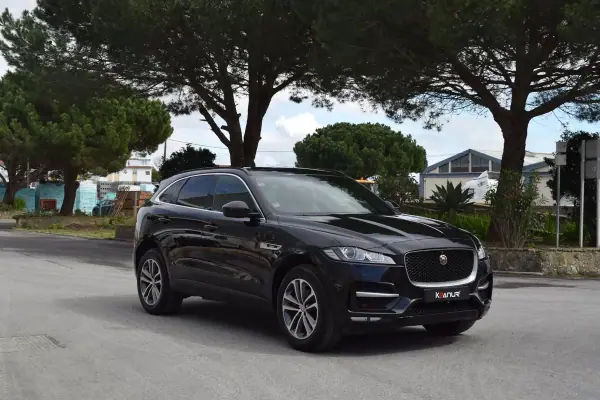 Jaguar F-Pace 2017 - 22500 EUR, 145545 km - AUTO.MOTO.pt - 145545km - foto 12 de 57