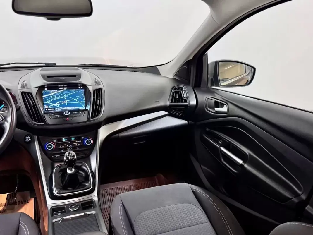 Ford Kuga 2017 - 11750 EUR, 111000 km - 111000km - foto 27 de 55