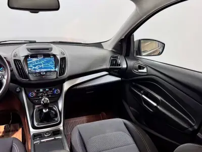 Ford Kuga 2017 - 11750 EUR, 111000 km - 111000km - foto 27 de 55
