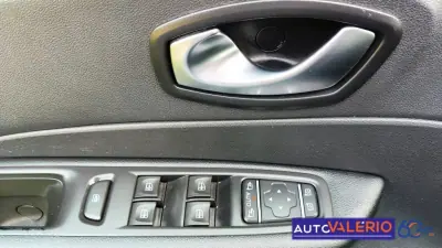 Renault Captur 2019 - 13950 EUR, 61525 km - AUTO.MOTO.pt - 61525km - foto 23 de 30