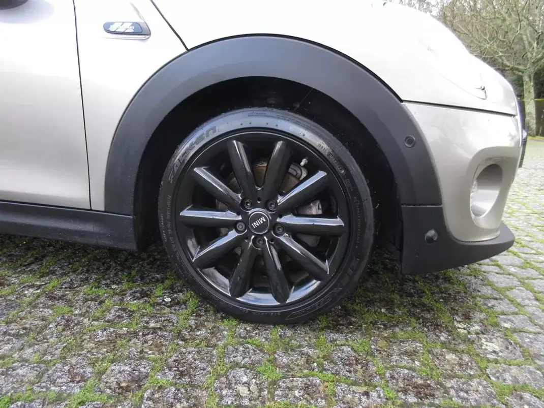 MINI 3 Portas 2018 - 18490 EUR, 164000 km - AUTO.MOTO.pt - 164000km - foto 12 de 53