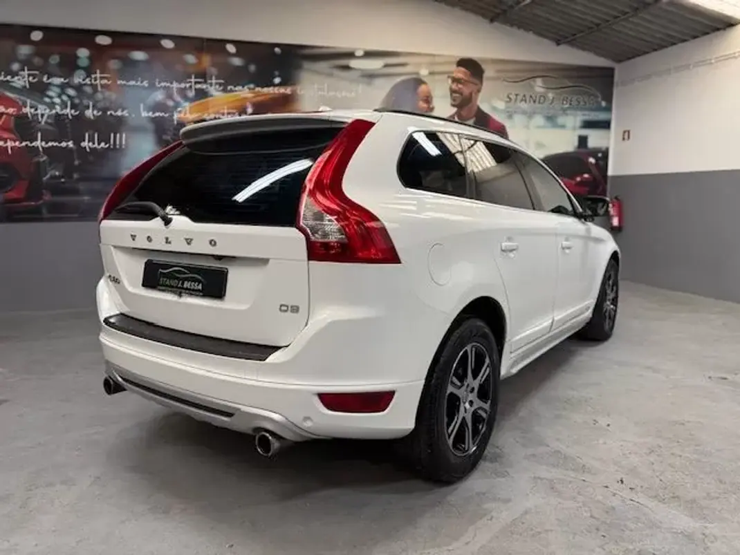 Volvo XC 60 2011 - 11990 EUR, 312000 km - AUTO.MOTO.pt - 312000km - foto 6 de 18