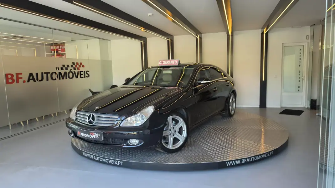 Mercedes-Benz CLS 320 2008 - 12900 EUR, 314479 km - 314479km - foto 2 de 60