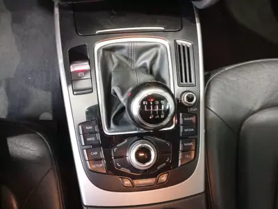 Audi A4 Avant 2015 - 14950 EUR, 236000 km - AUTO.MOTO.pt - 236000km - foto 16 de 18
