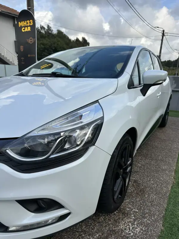Renault Clio 2018 - 10900 EUR, 138929 km - AUTO.MOTO.pt - 138929km - foto 7 de 46