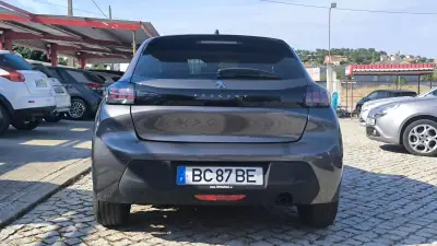 Peugeot 208 2023 - 14950 EUR, 58300 km - AUTO.MOTO.pt - 58300km - foto 5 de 8