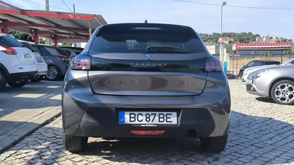 Peugeot 208 2023 - 14950 EUR, 58300 km - AUTO.MOTO.pt - 58300km - foto 5 de 8