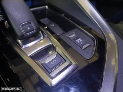 Peugeot 3008 2021 - 22400 EUR, 125728 km - AUTO.MOTO.pt - 125728km - foto 6 de 9