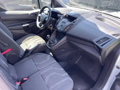 Ford Transit 2018 - 10500 EUR, 175000 km - AUTO.MOTO.pt - 175000km - foto 5 de 12