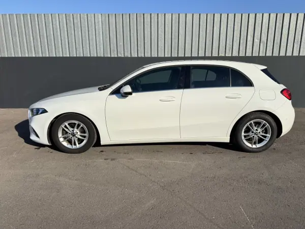 Mercedes-Benz A 160 2020 — photo 3 of 33