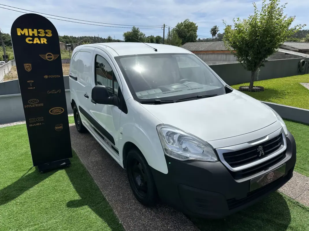 Peugeot PARTNER 1.6 HDI L2 2015 - 6500 EUR, 120000 km - AUTO.MOTO.pt - 120000km - foto 4 de 52