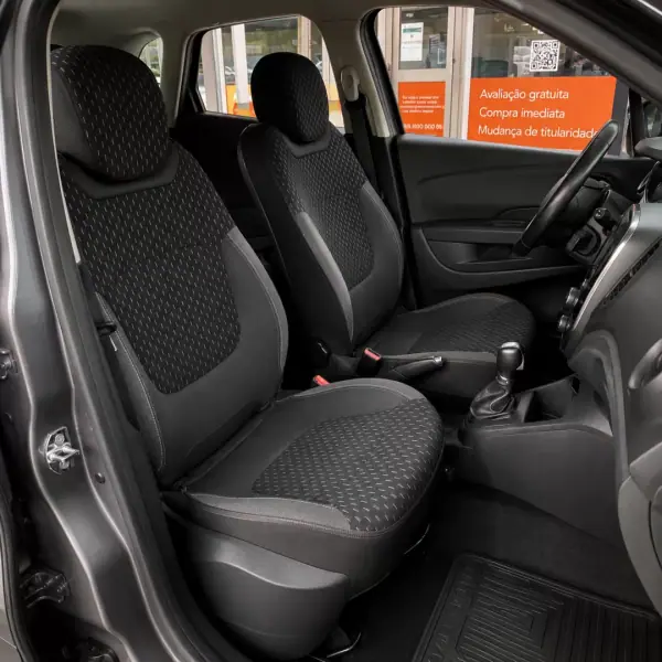 Renault Captur 2018 - 12900 EUR, 185699 km - AUTO.MOTO.pt - 185699km - foto 9 de 11