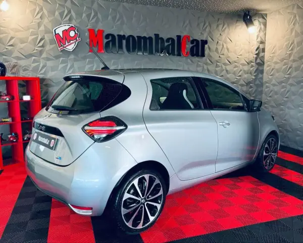 Renault Zoe 2021 - 21990 EUR, 60654 km - AUTO.MOTO.pt - 60654km - foto 5 de 26
