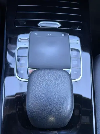 Mercedes-Benz A 180 2019 - 25900 EUR, 121201 km - AUTO.MOTO.pt - 121201km - foto 17 de 21