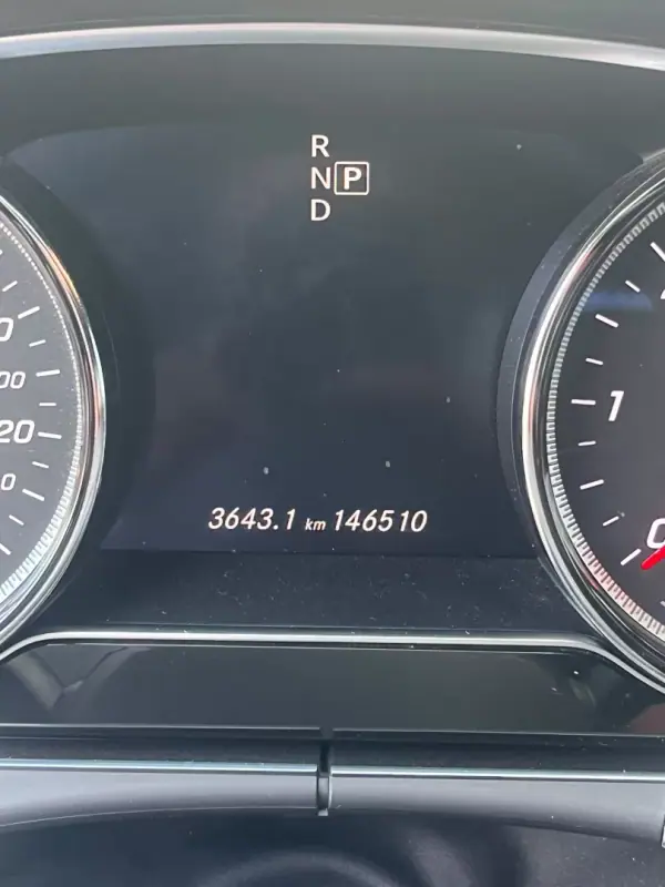 Mercedes-Benz E 220 2018 - 27900 EUR, 146000 km - AUTO.MOTO.pt - 146000km - foto 8 de 16