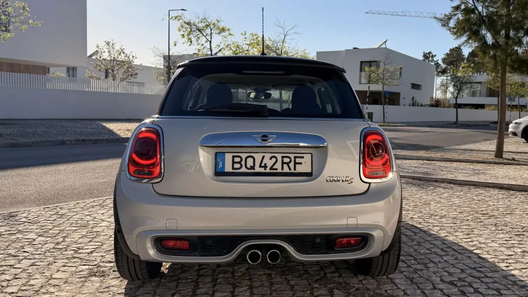 MINI 3 Portas 2016 - 17990 EUR, 105971 km - AUTO.MOTO.pt - 105971km - foto 5 de 23