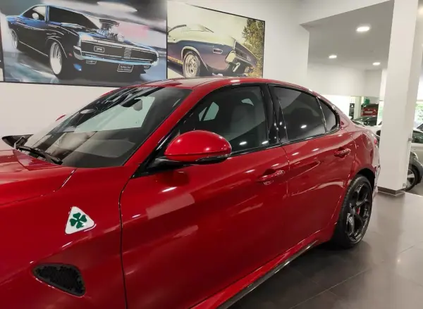 Alfa Romeo Giulia 2018 - 62500 EUR, 53000 km - AUTO.MOTO.pt - 53000km - foto 14 de 60