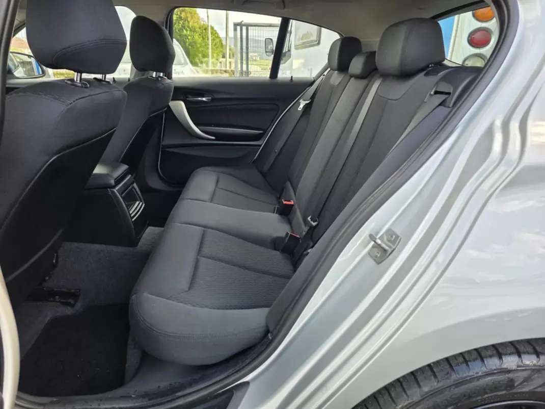 BMW 116 2014 - 11990 EUR, 180000 km - AUTO.MOTO.pt - 180000km - foto 31 de 32