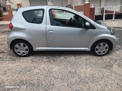 Toyota Aygo 2007 - 2500 EUR, 161000 km - 161000km - foto 4 de 8