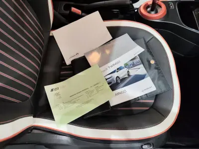 Renault Twingo 2020 - 12300 EUR, 53000 km - AUTO.MOTO.pt - 53000km - foto 27 de 28