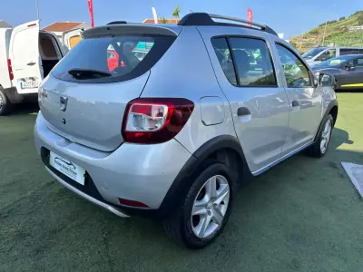 Dacia Sandero 2016 - 11490 EUR, 116835 km - AUTO.MOTO.pt - 116835km - foto 8 de 13