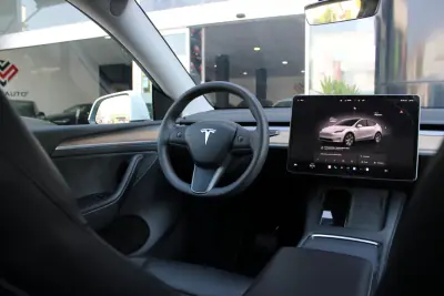 Tesla Model Y 2024 - 35900 EUR, 38745 km - 38745km - foto 36 de 38