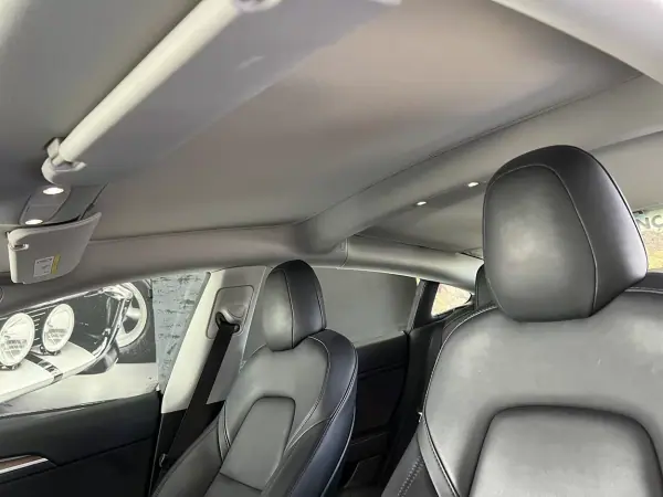 Tesla Model 3 2021 - 29900 EUR, 86555 km - AUTO.MOTO.pt - 86555km - foto 16 de 17