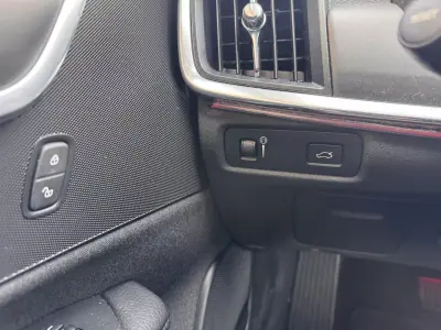 Volvo V90 2017 - 23750 EUR, 133014 km - AUTO.MOTO.pt - 133014km - foto 15 de 25